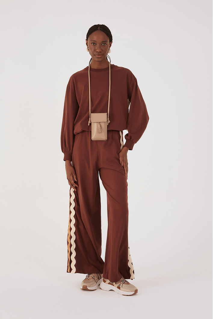 Calça Detalhe Cadarço Ondinha