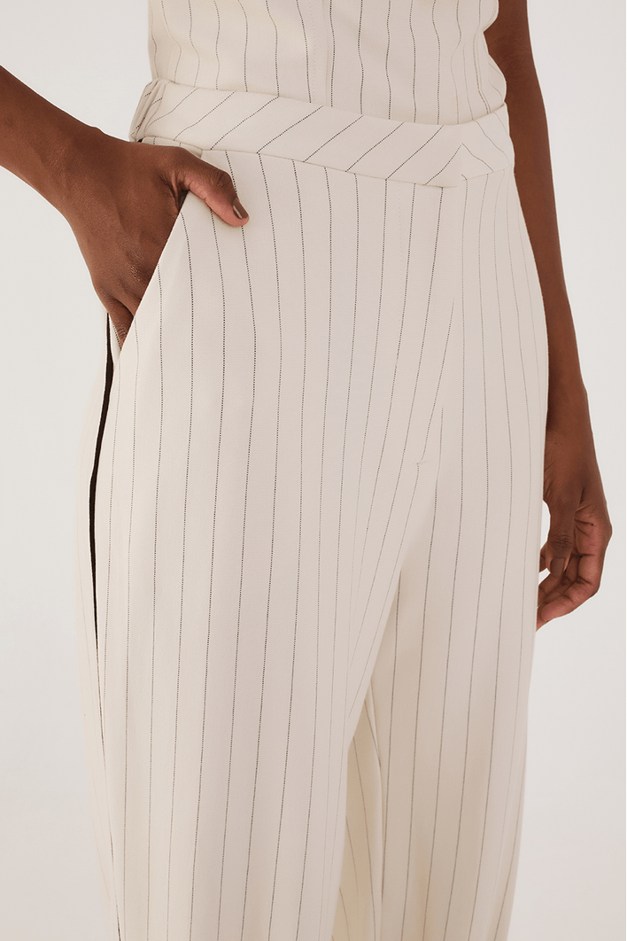 Calça Alfaiataria Estampa Risca de Giz