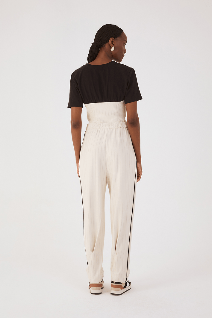 Calça Alfaiataria Estampa Risca de Giz