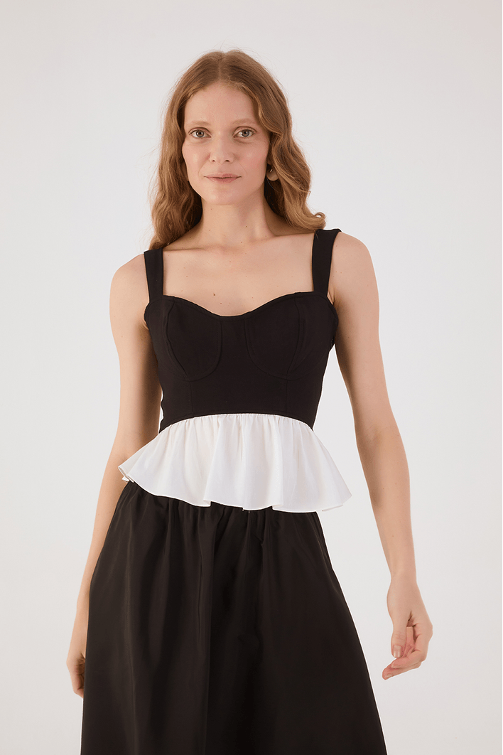 Blusa Busto Estruturado Peplum