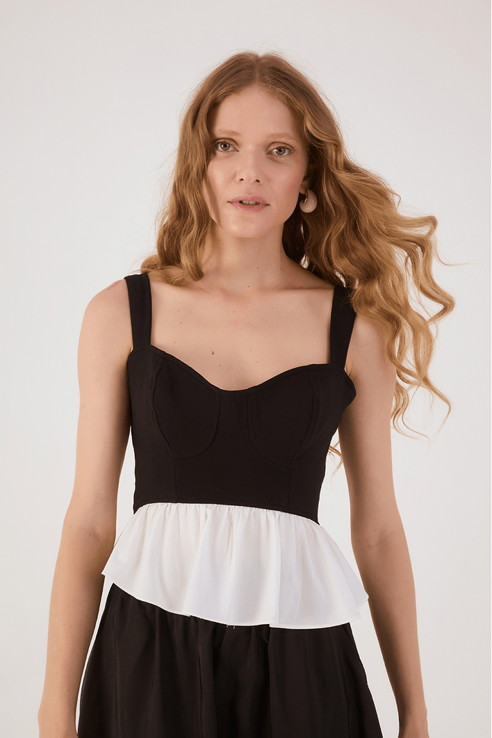 Blusa Busto Estruturado Peplum