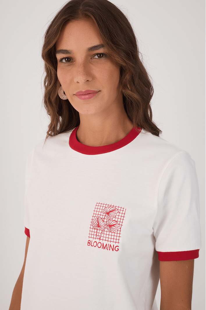 T-shirt Blooming Bordado