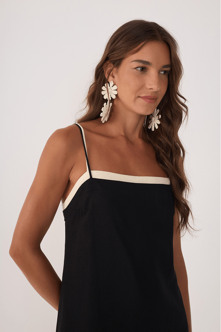 Vestido Curto Linho Sobreposto