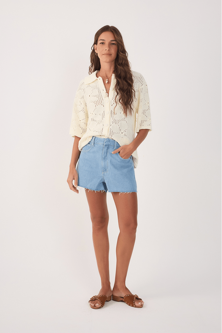 Short Jeans Básico Médio