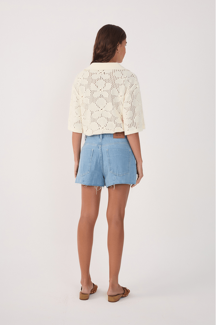 Short Jeans Básico Médio