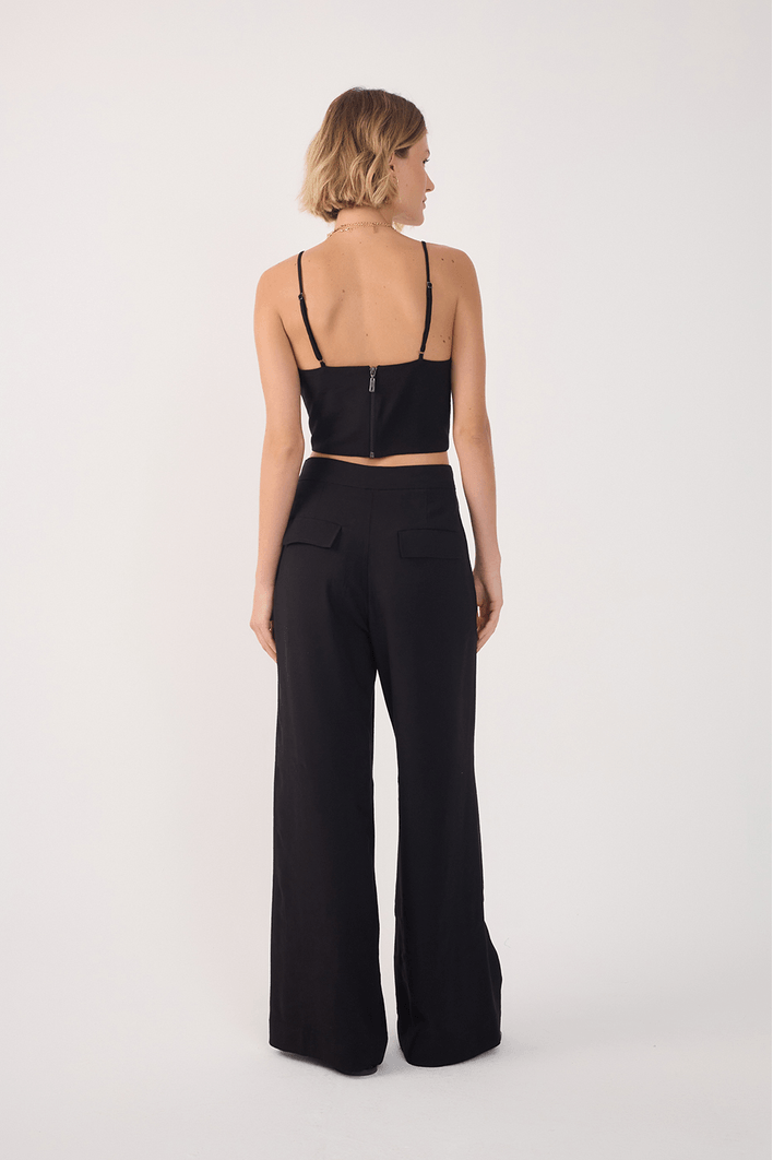 Calça Pregas Bolso Com Lapela