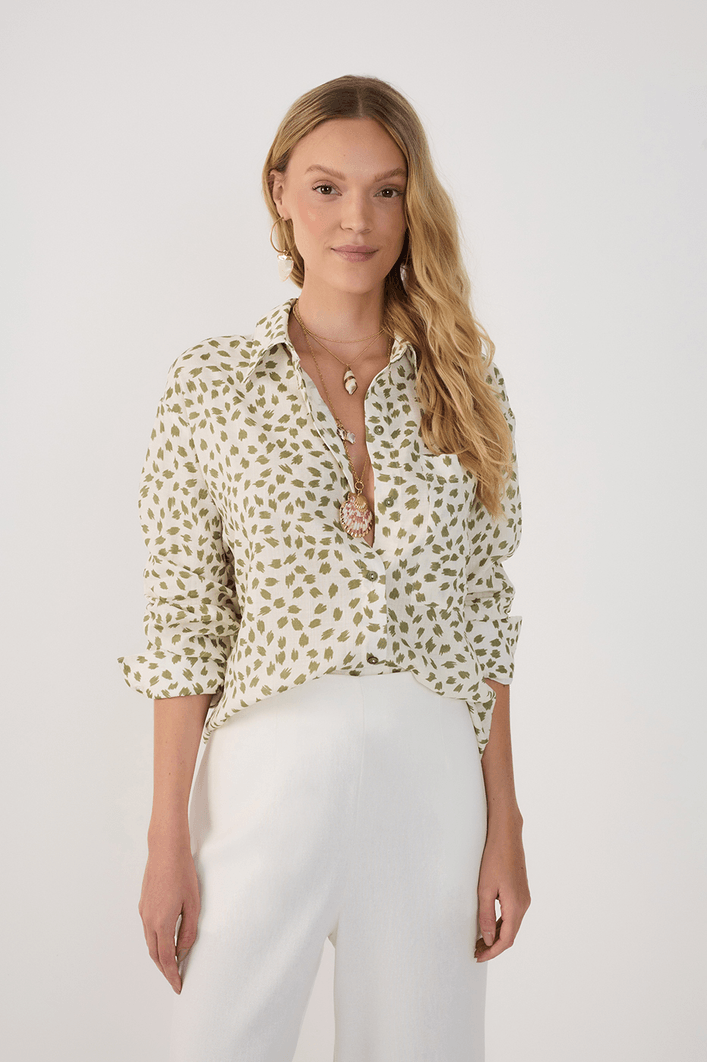 Camisa Over Estampa Poá Folhagem