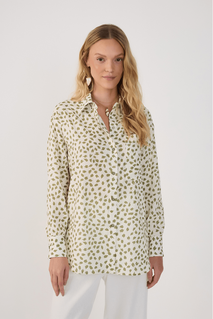 Camisa Over Estampa Poá Folhagem