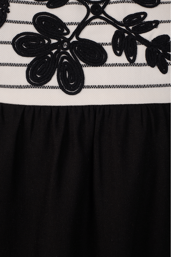 Vestido Curto Linho Pala Bordada