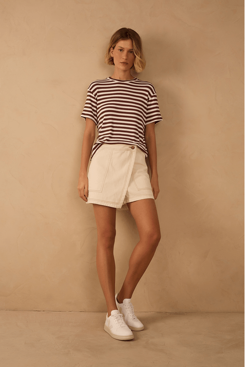 Short Saia Sarja Pespontos Botão