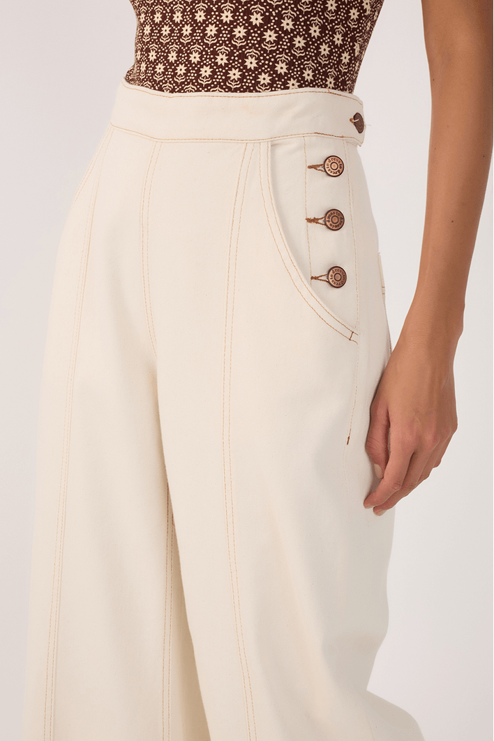 Calça Sarja Pesponto Botões