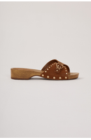 Sandália Clog Rebites