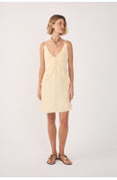Vestido Curto Crepe Recorte Deslocado