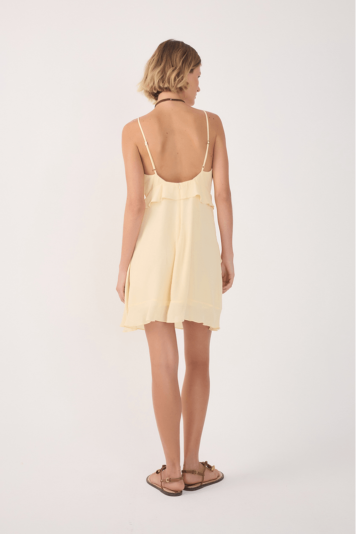 Vestido Curto Crepe Recorte Deslocado