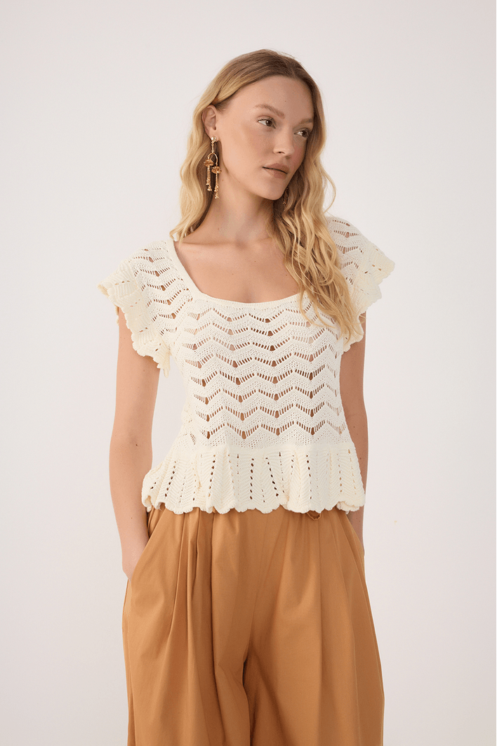 Blusa Crochet Decote Quadrado