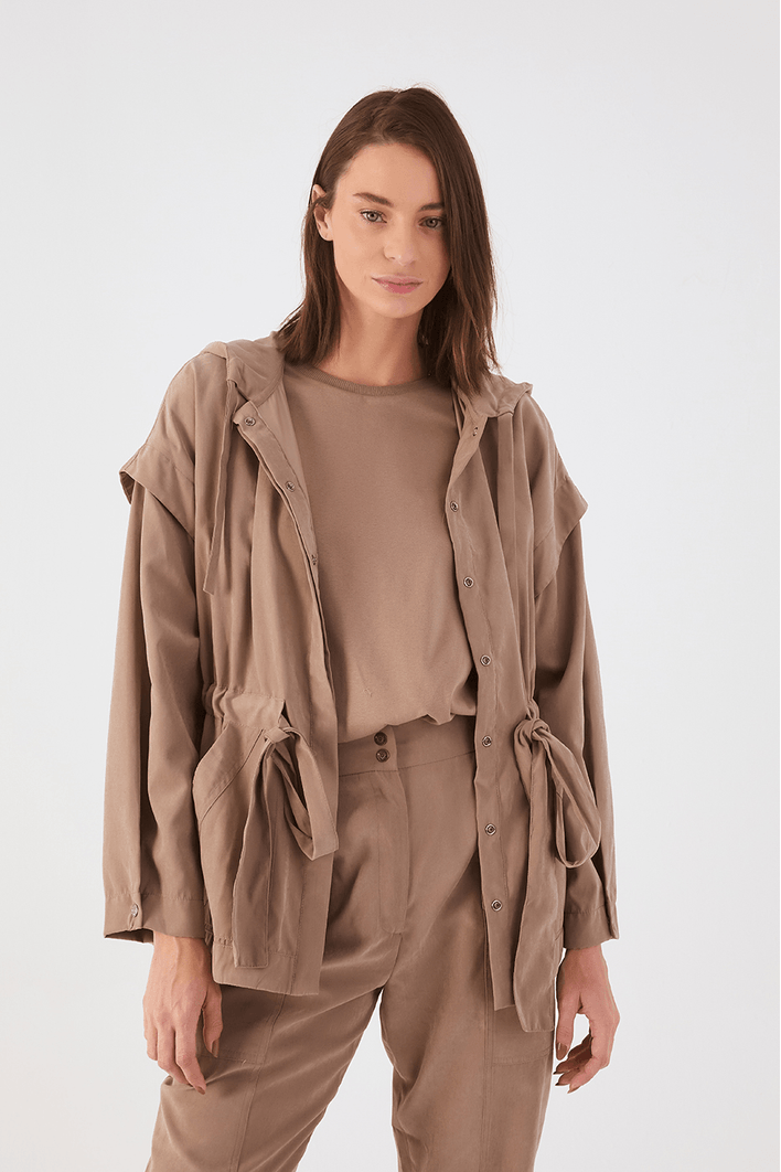 Parka Com Faixa Cintura