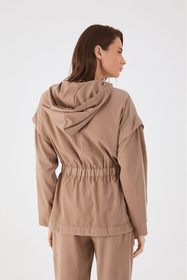 Parka Com Faixa Cintura