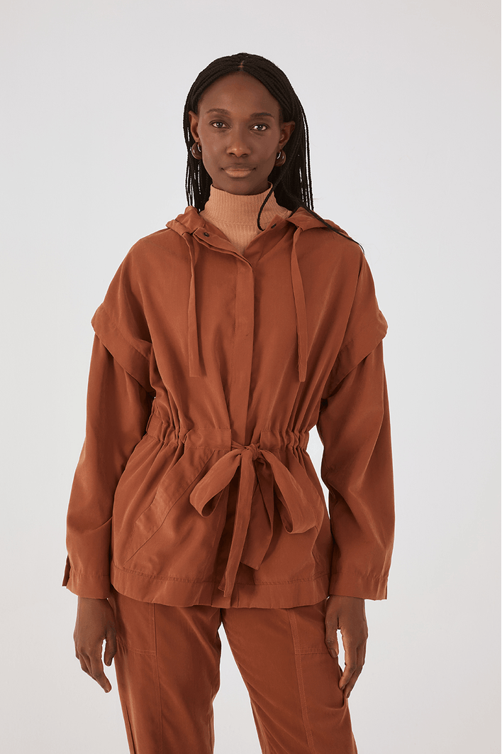 Parka Com Faixa Cintura