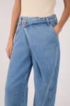 Calça Jeans Barrel Transpassada