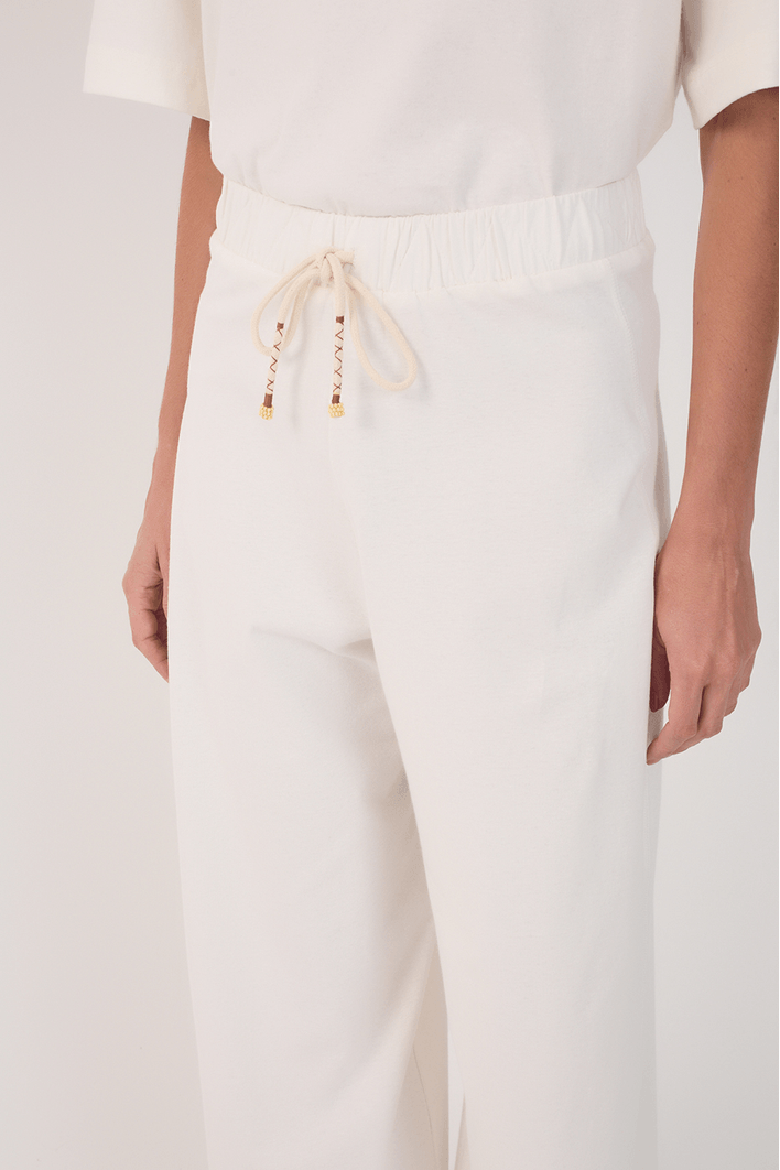 Calça Com Cadarço