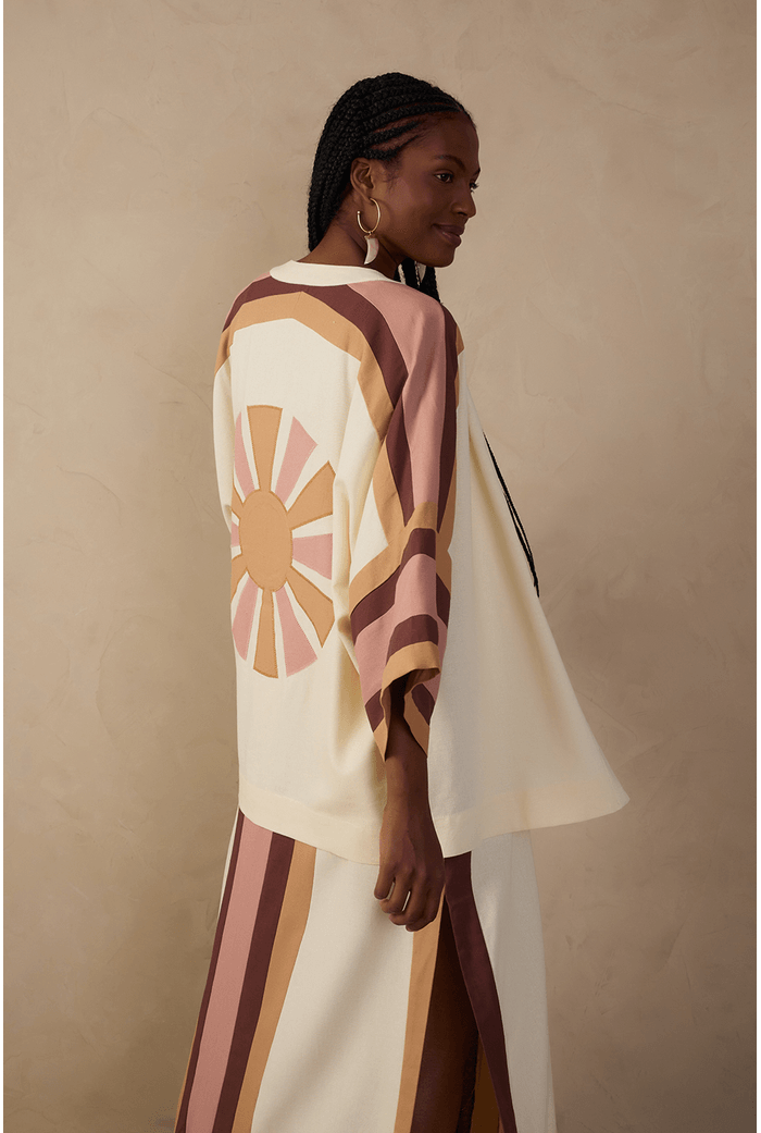 Kimono Linho Recortes Bordados