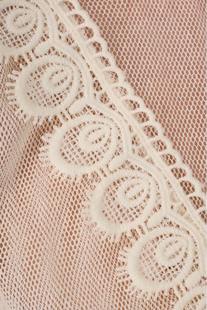 Batinha Tule Com Rendas