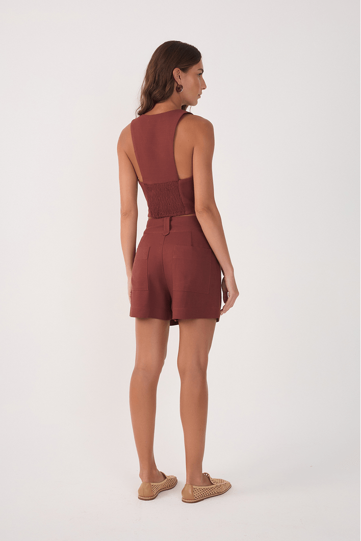 Short Alfaiataria Cos Fivelas