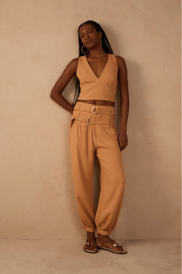 Calça Pala Larga Fivelas