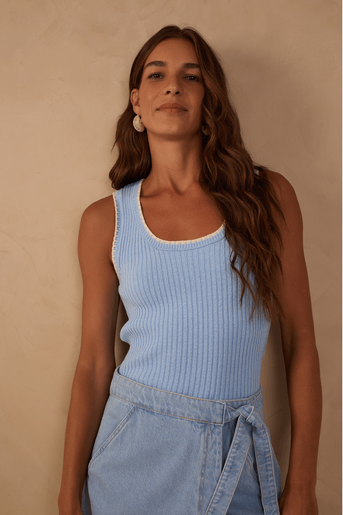 Blusa Tricot Decote Bordado