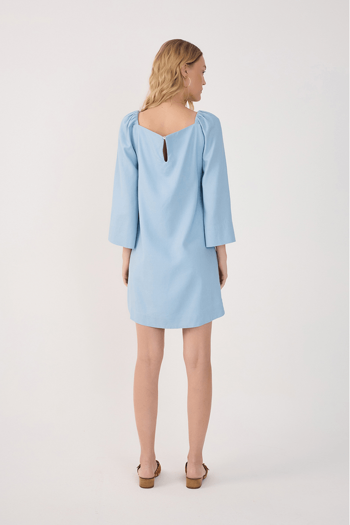 Vestido Curto Linho Retinho