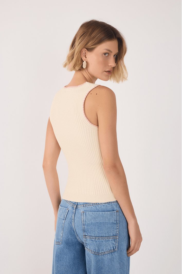 Blusa Tricot Decote Bordado
