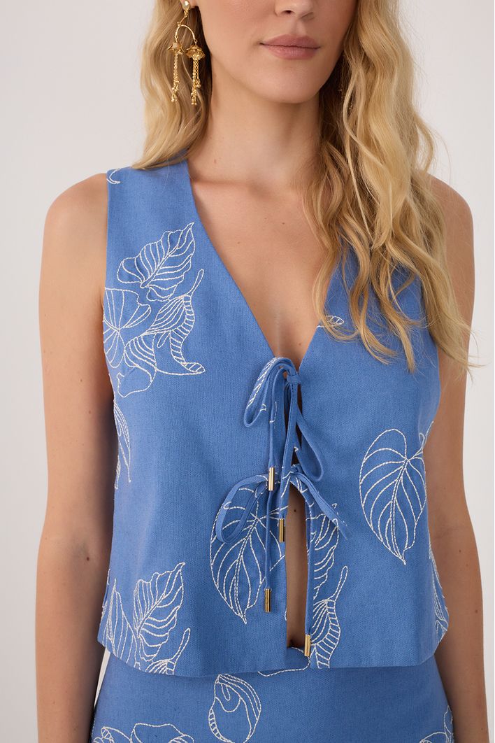 Blusa Linho Bordado Copo de Leite