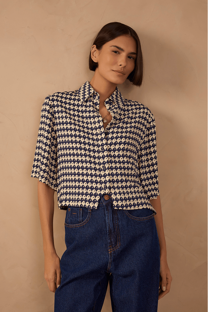 Camisa Cropped Estampa Escama Azul