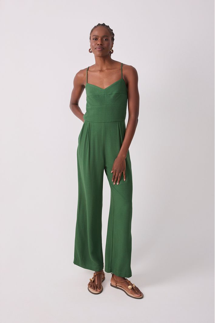 Macacão Busto Recortado