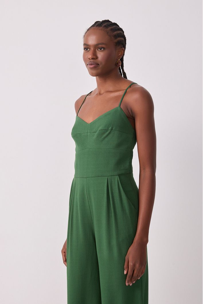 Macacão Busto Recortado