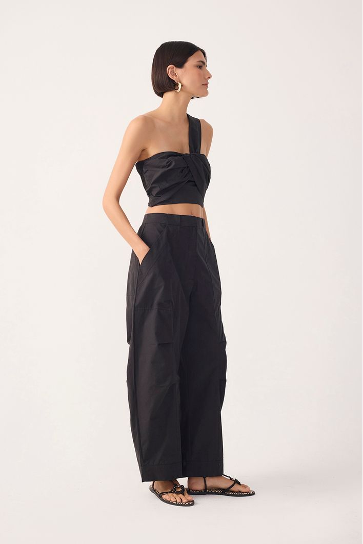 Calça Algodão Pregas Pernas