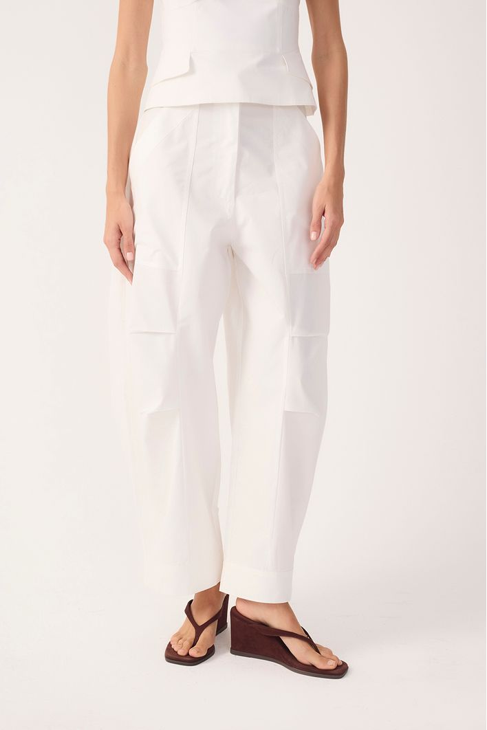 Calça Algodão Pregas Pernas