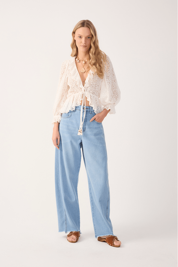 Calça Jeans Barrel Barra Desfiada