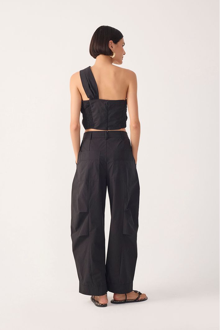 Calça Algodão Pregas Pernas