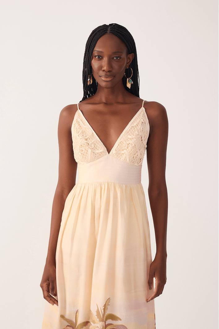 Vestido Cropped Bordado Estampa Veranil