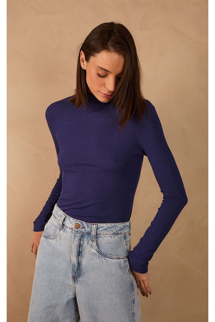 Blusa Básica Gola Alta