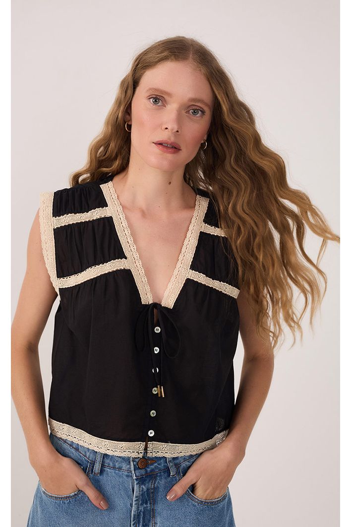 Blusa Voil Entremeio
