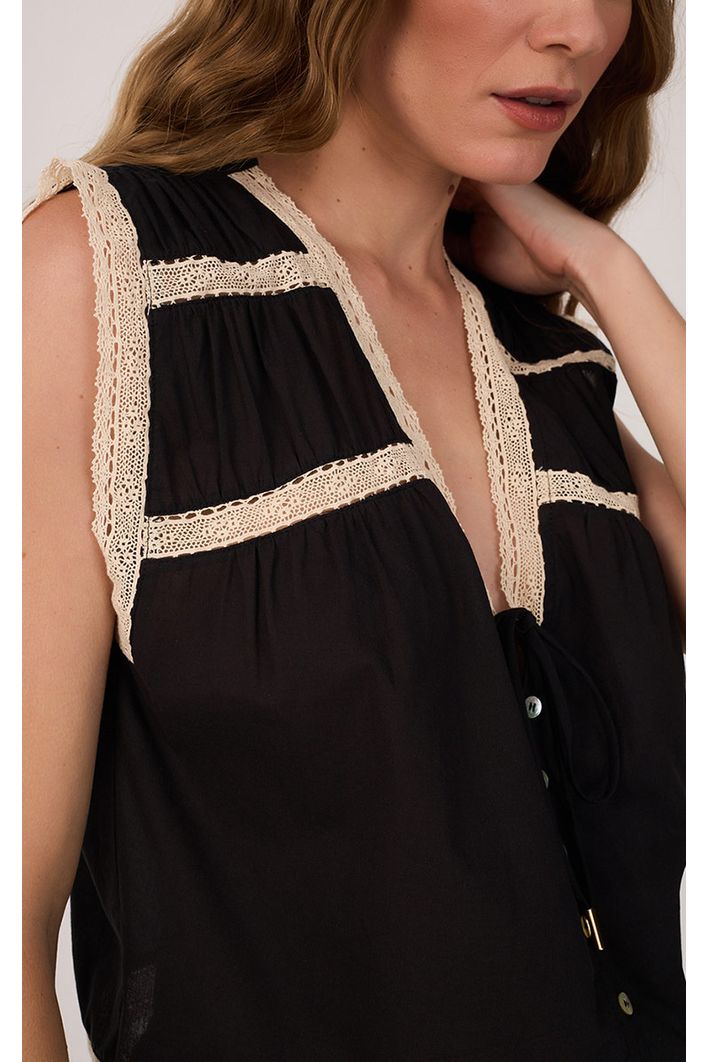 Blusa Voil Entremeio