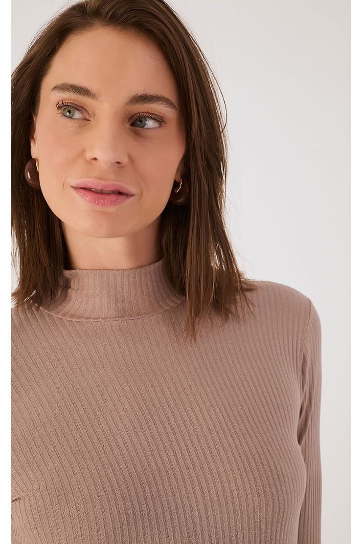 Blusa Básica Gola Alta