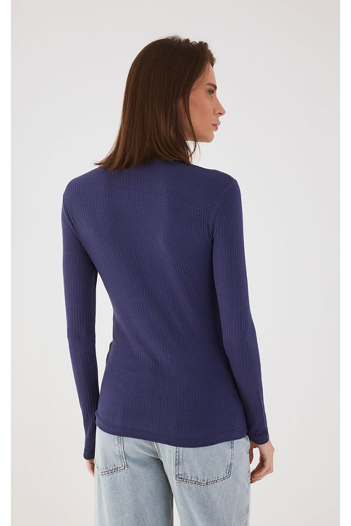 Blusa Básica Gola Alta