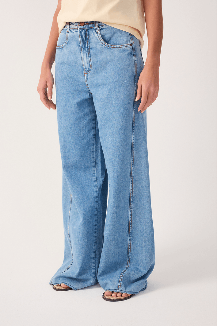 Calça Jeans Costura Deslocada Pespontos