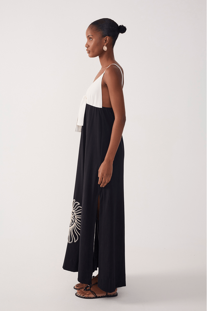 Vestido Bordado Concha