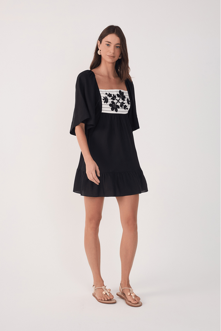 Vestido Curto Linho Pala Bordada