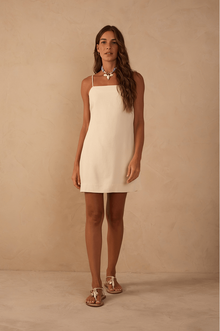 Vestido Curto Linho Reto