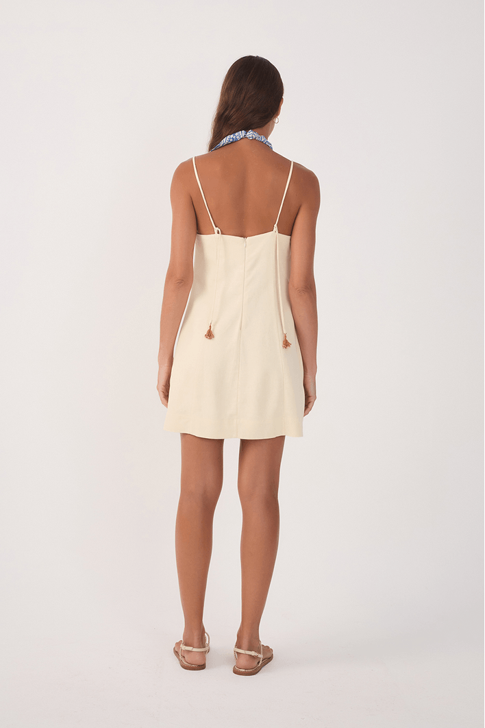 Vestido Curto Linho Reto